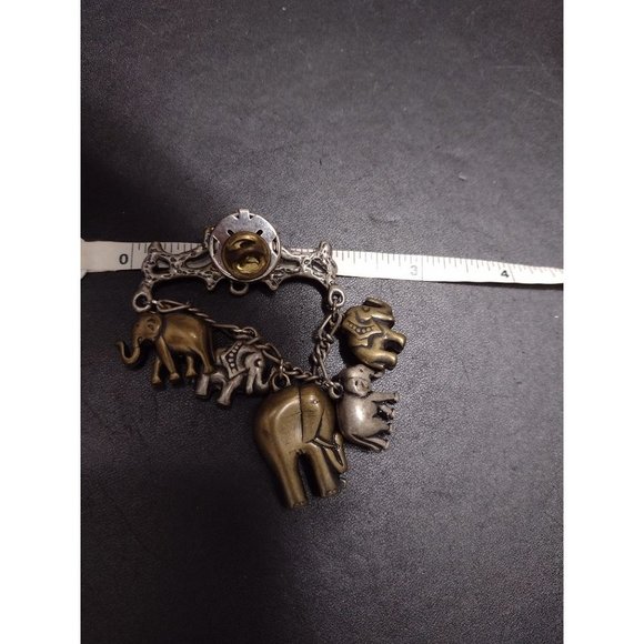 *Sale* Multi tone Elephant brooch - Picture 5 of 9